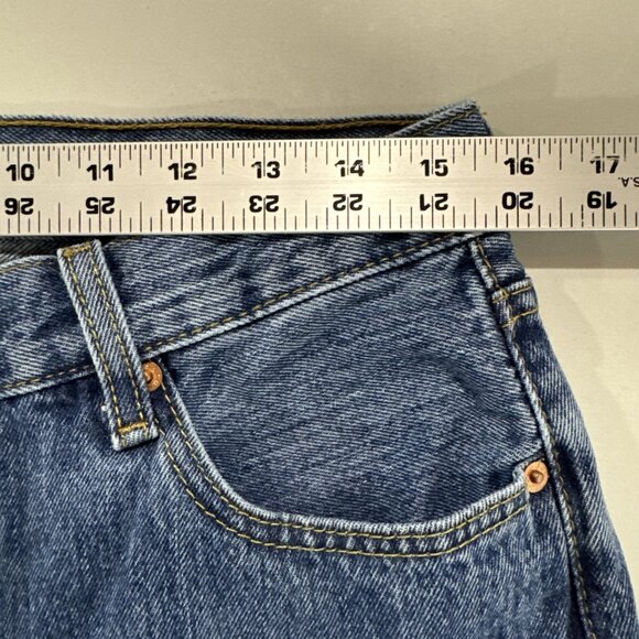 Levis 501 Jeans Mens 32x30 Blue Original Fit Straight Mid Rise Medium Wash Denim - Picture 7 of 11